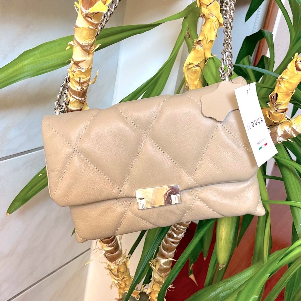 🔥IL Duca Italy Genuine Leather Quited Convert Flap Handbag Taupe 🔥